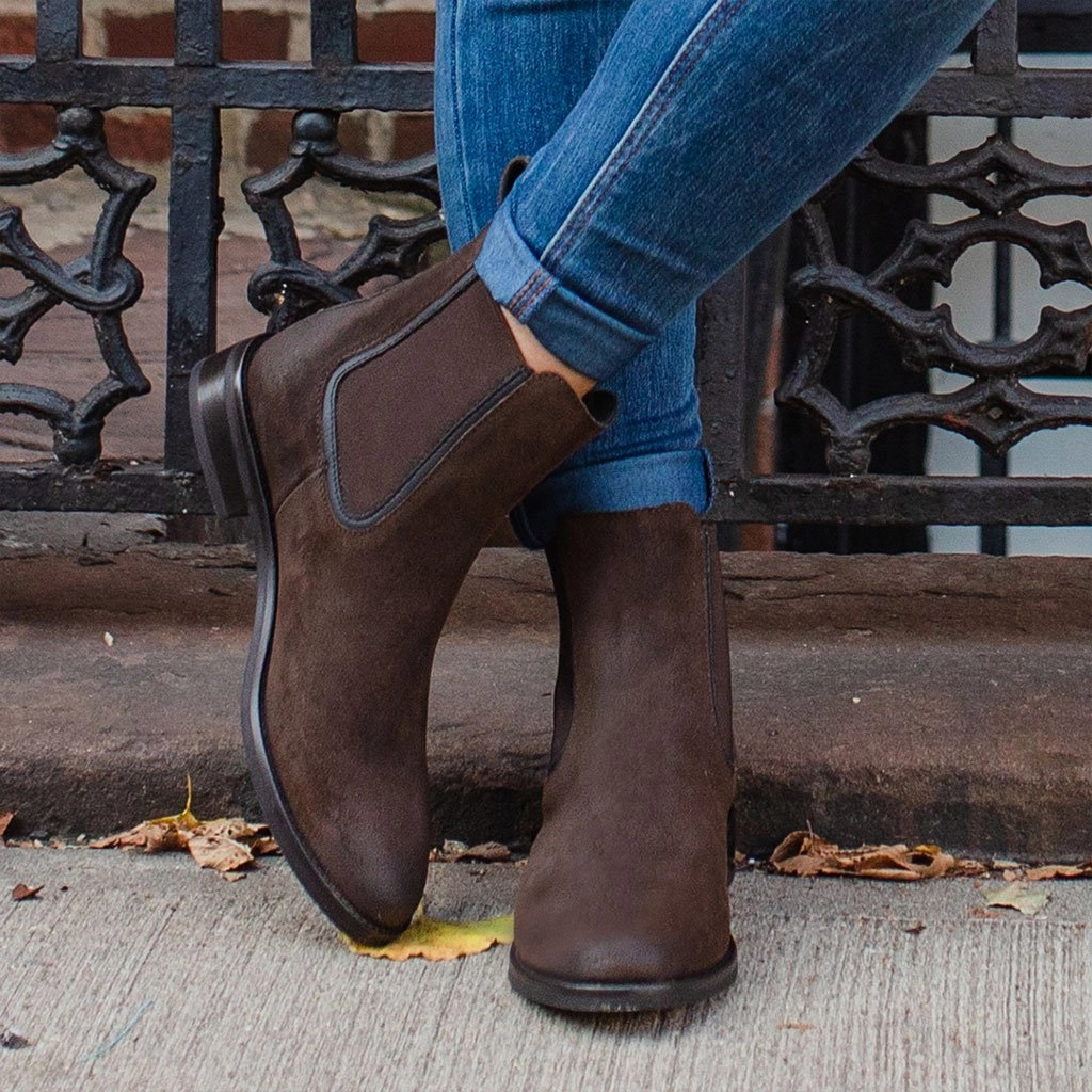 [S] Duchess | Dark Brown Suede