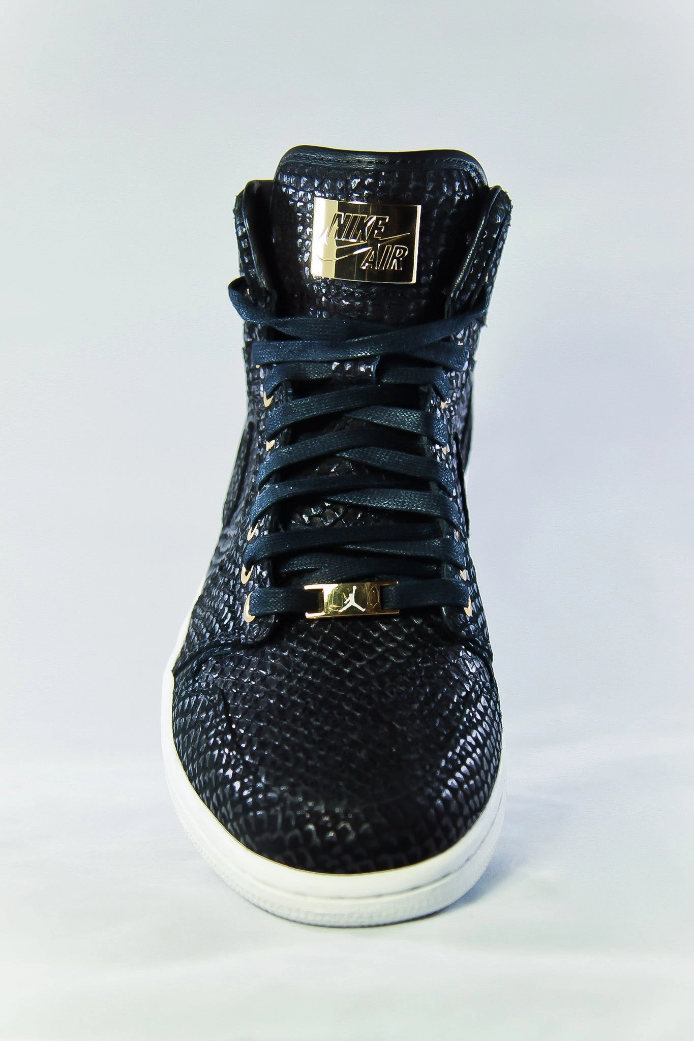 Air Jordan 1 Retro Pinnacle Black 2015 SKU 705075 030 - Authentic - New in Box
