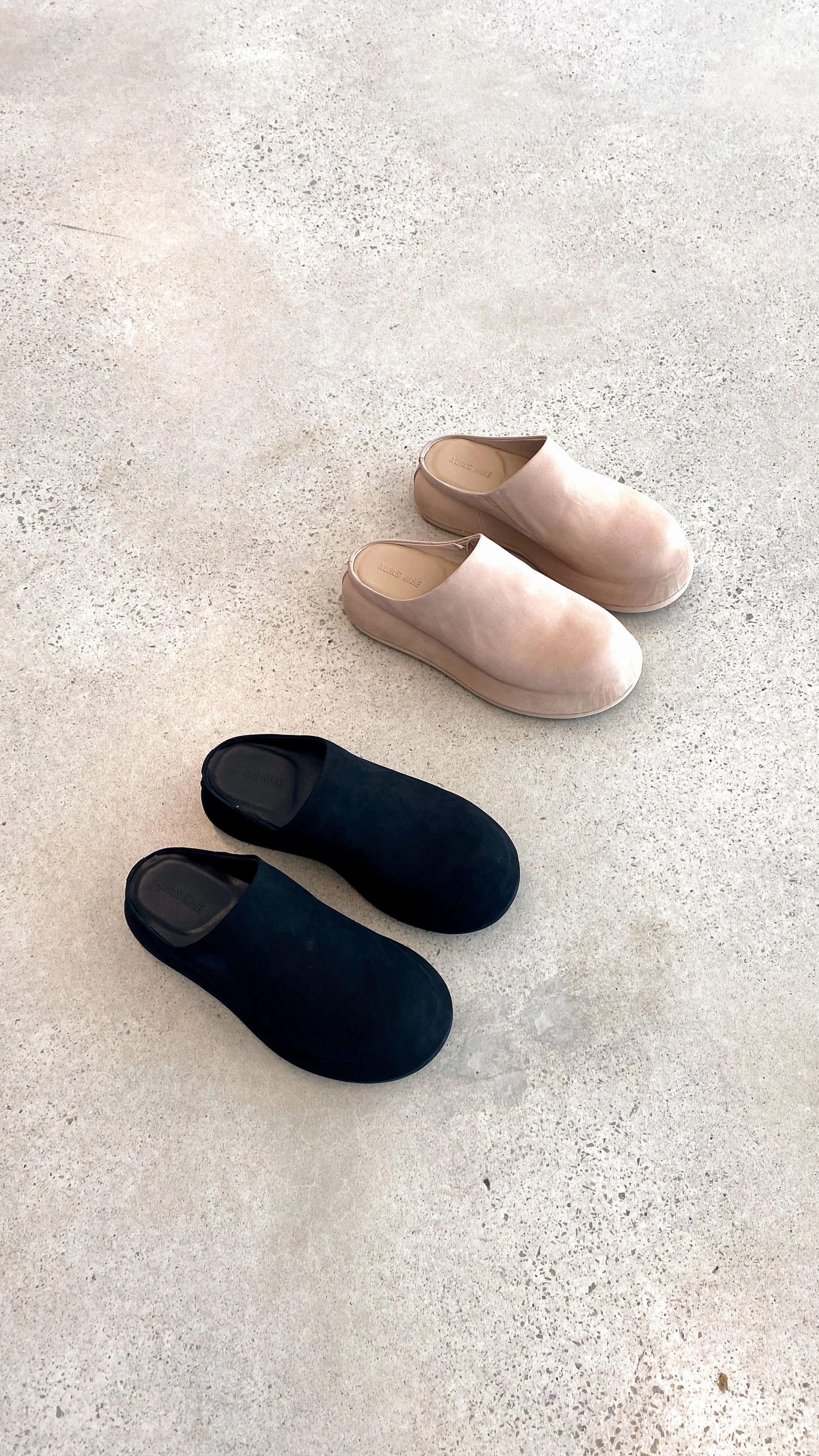 Alias Mae Phoebe Slide - Cream Nubuck