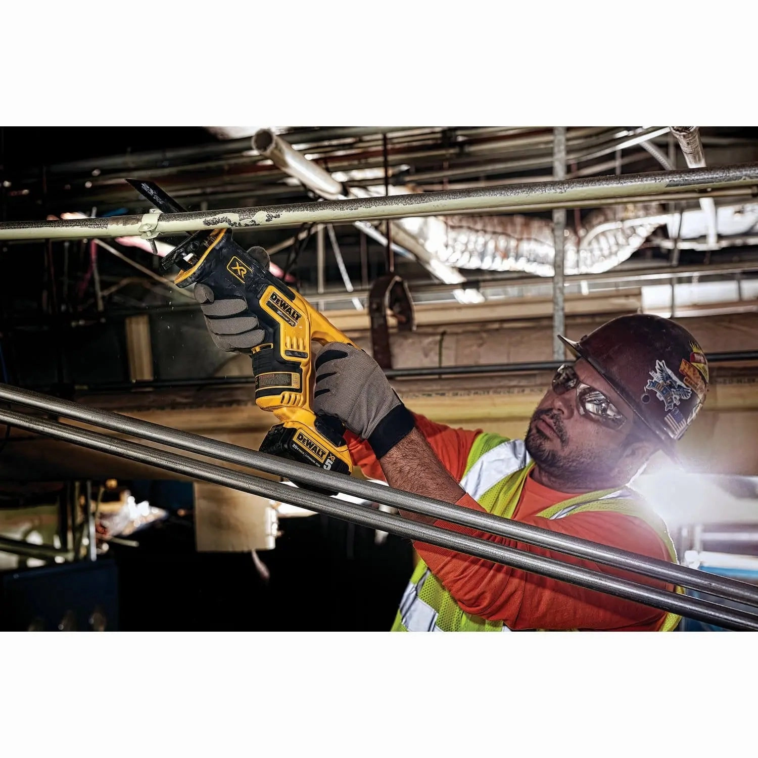 DEWALT DCS367P1-20V MAX* XR Compact Reciprocating Saw, 5.0-Amp Hour, Cordless