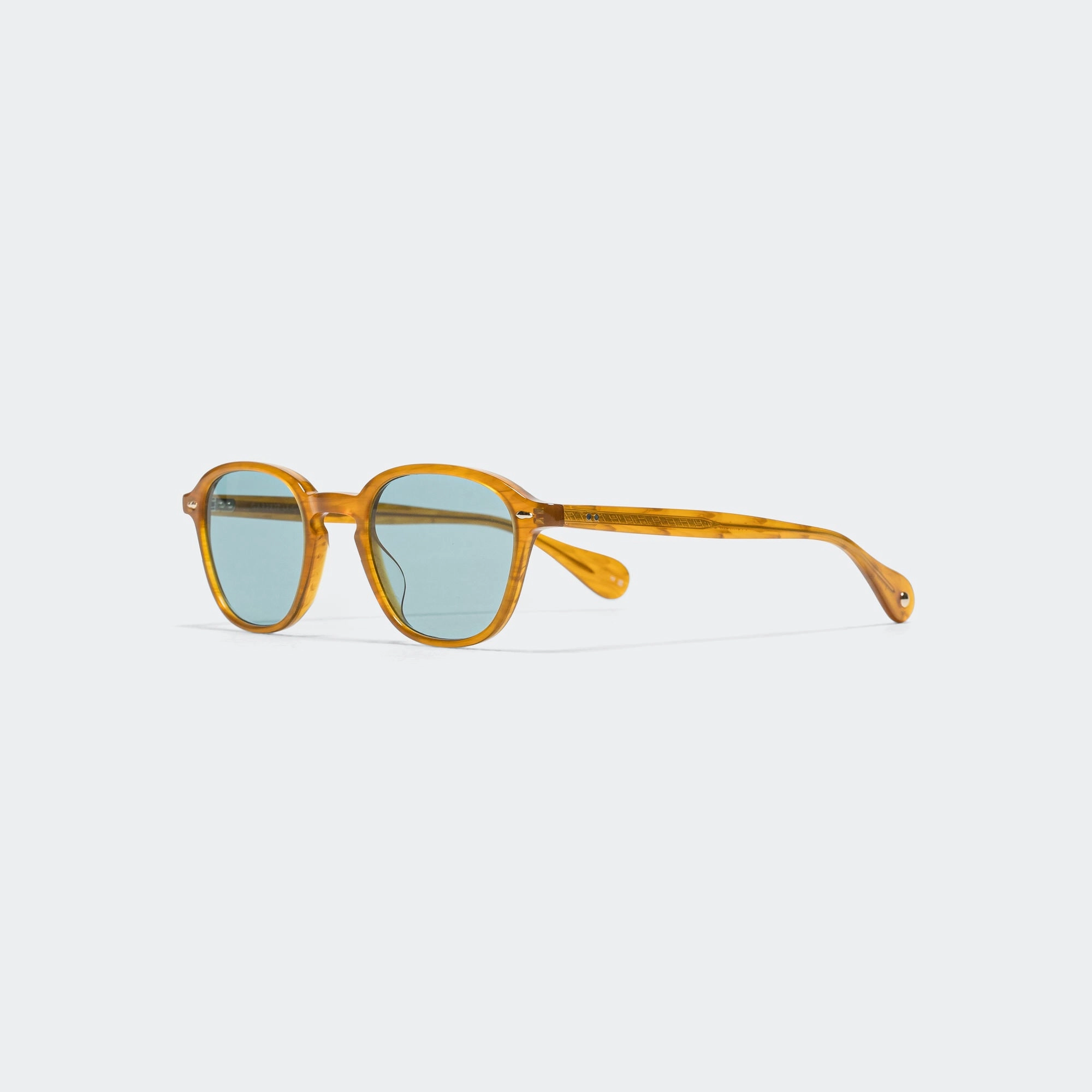 Gilbert Sun 46 - Butterscotch/Pure Blue
