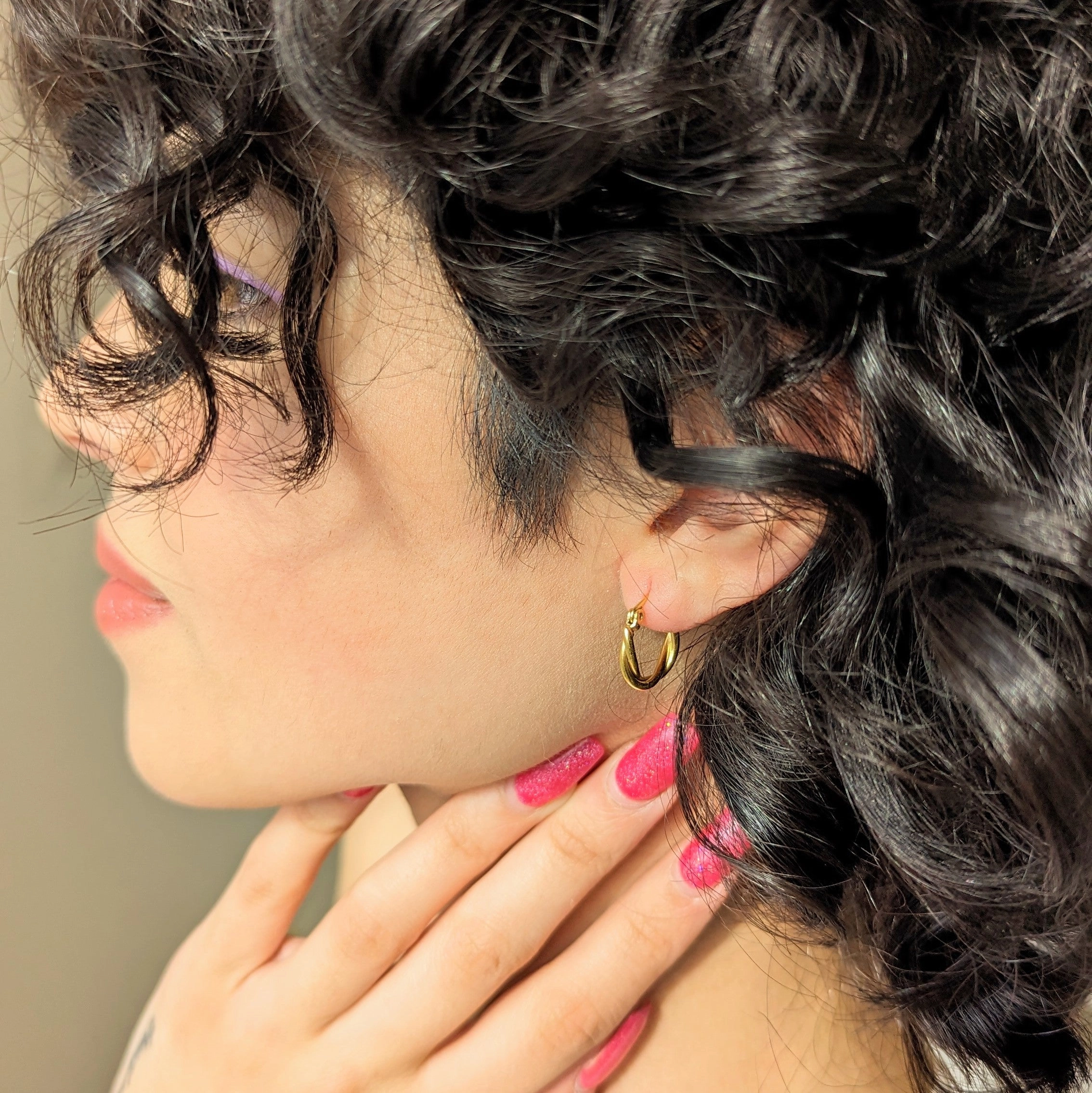 Minimal Twist Hoop Earrings III