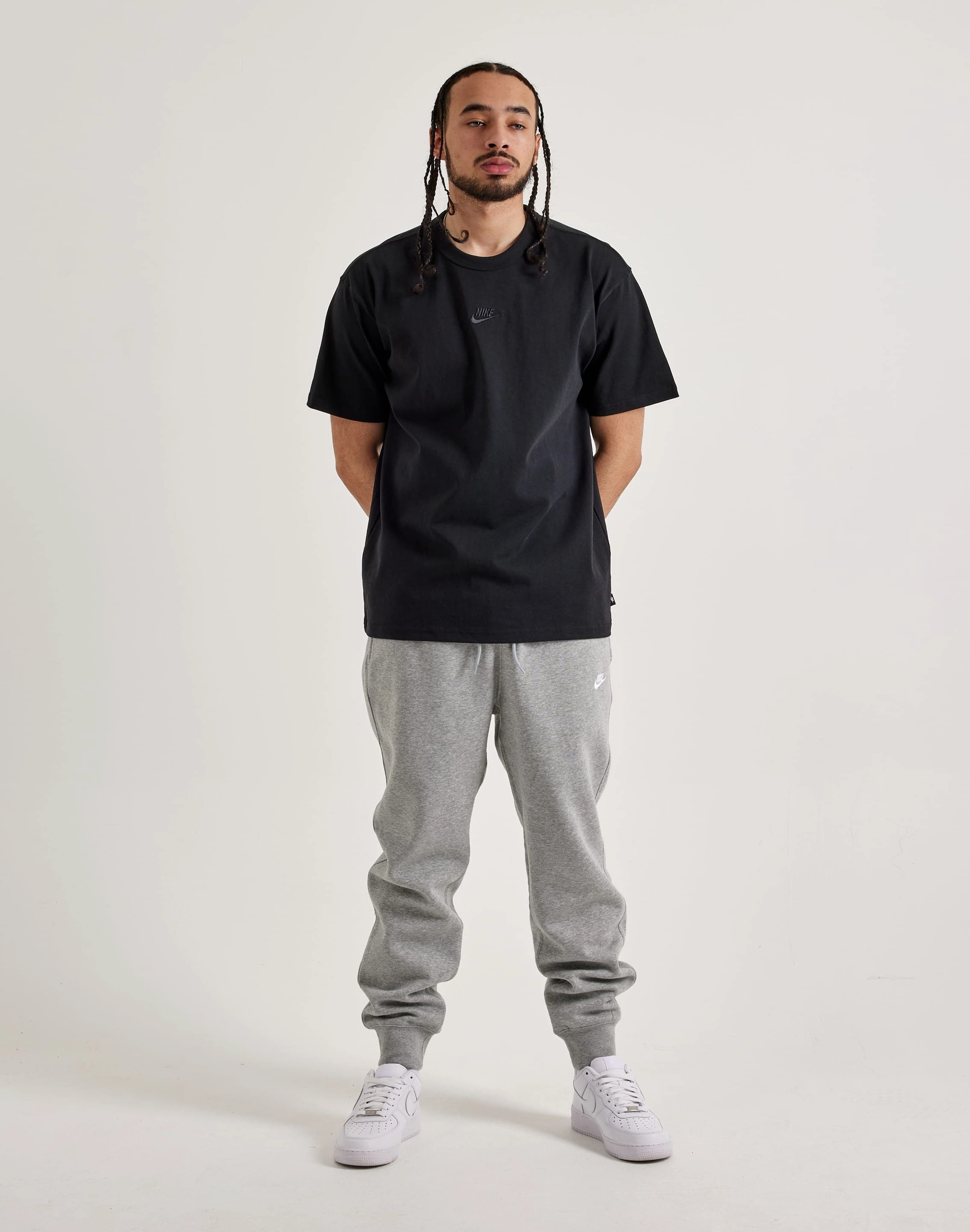 Nike Premium Essentials Tee