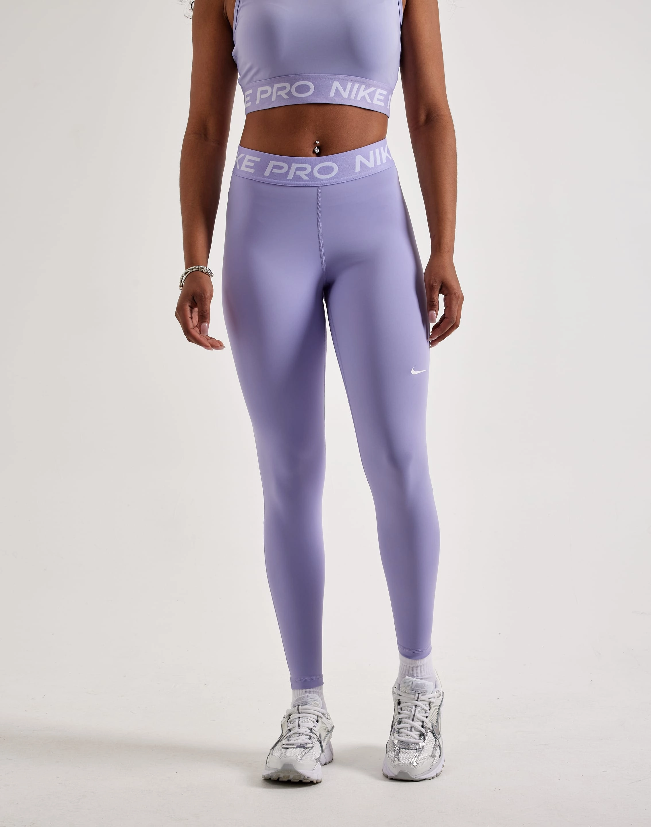 Nike Pro Mid-Rise Mesh-Paneled Leggings